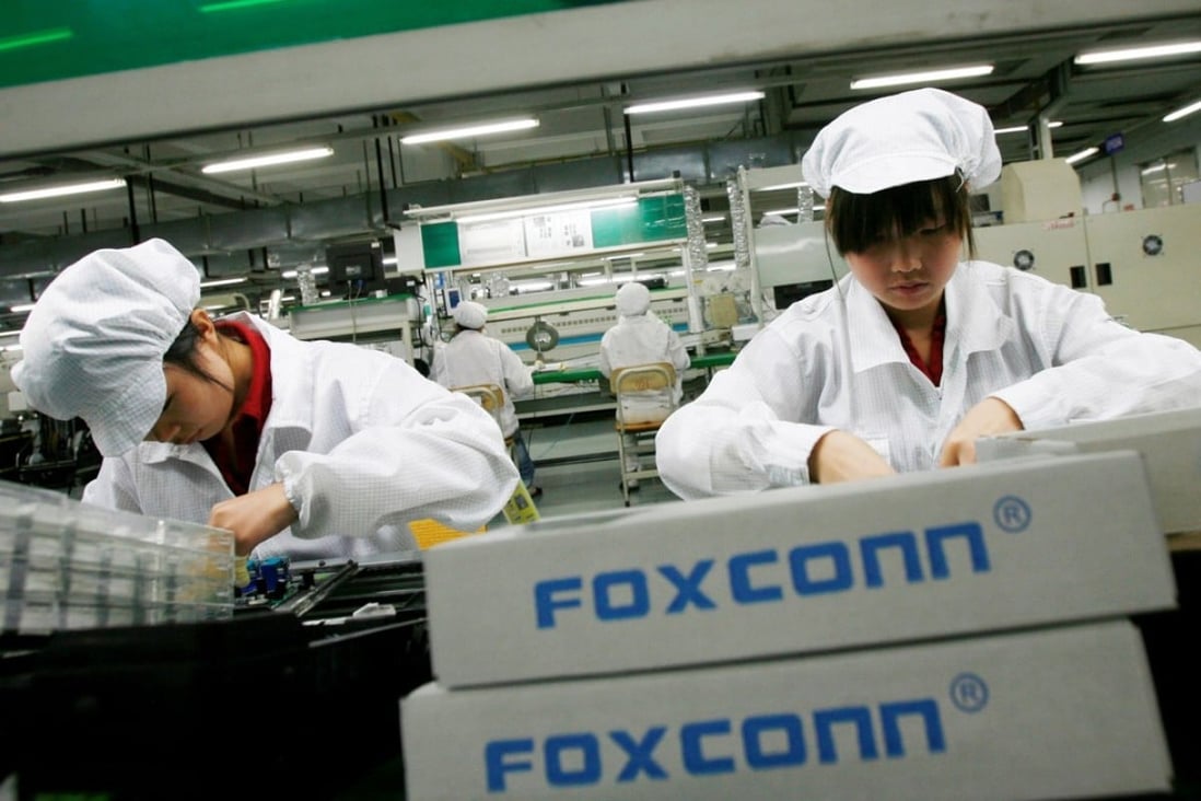 Terry Gou Tai-ming, the chairman and chief executive of Foxconn Technology Group, said the company’s workers actually want to work more hours and that forcing them to put in less time reduces their income. Photo: Reuters