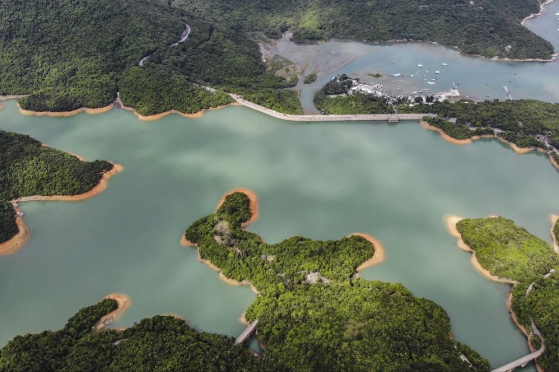 An aerial view of the Tai Tam Tuk Reservoir Dam in June, after a long heatwave in Hong Kong. Photo: Roy Issa