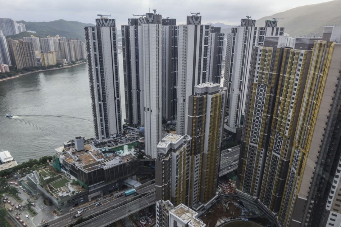 The Ocean Pride (left) and Parc City residential projects in Tsuen Wan West, where some new shopping malls are set to open. Photo: Felix Wong