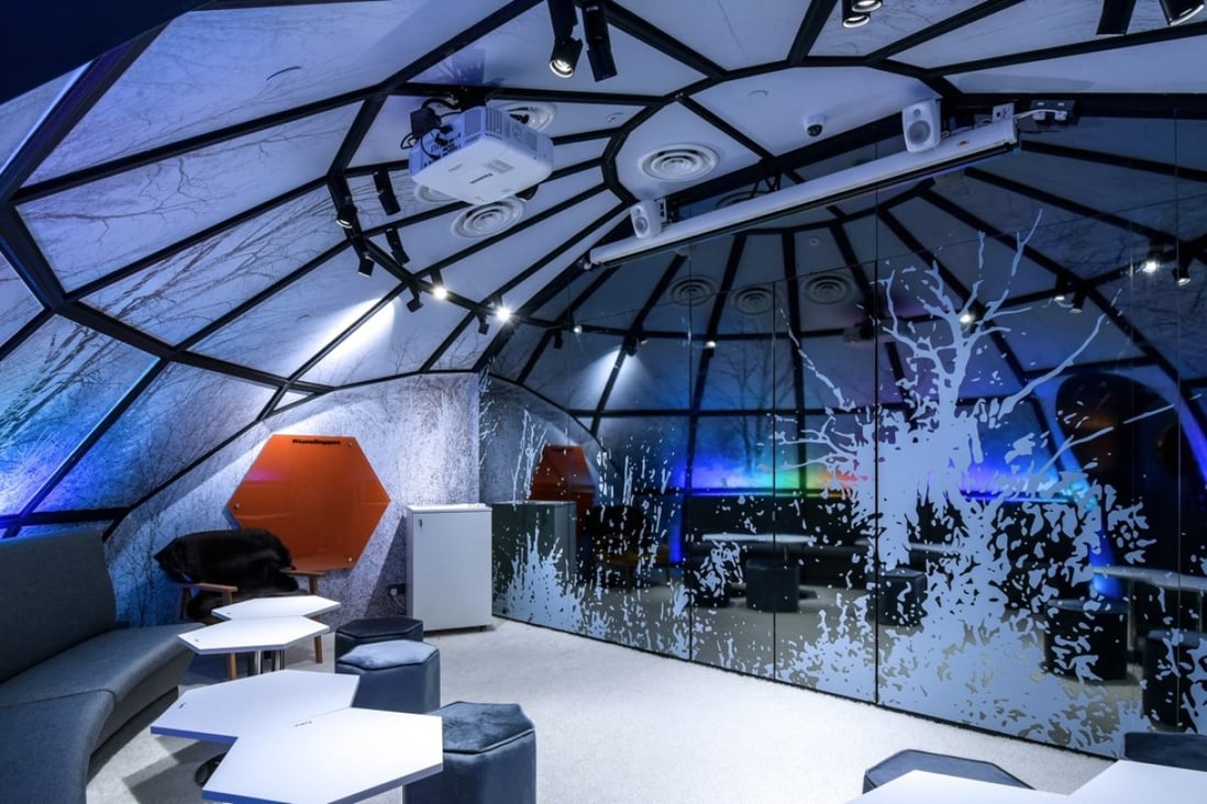 Delegates can see the Northern Lights while having a meeting in the igloo room at Huone Clarke Quay Singapore.