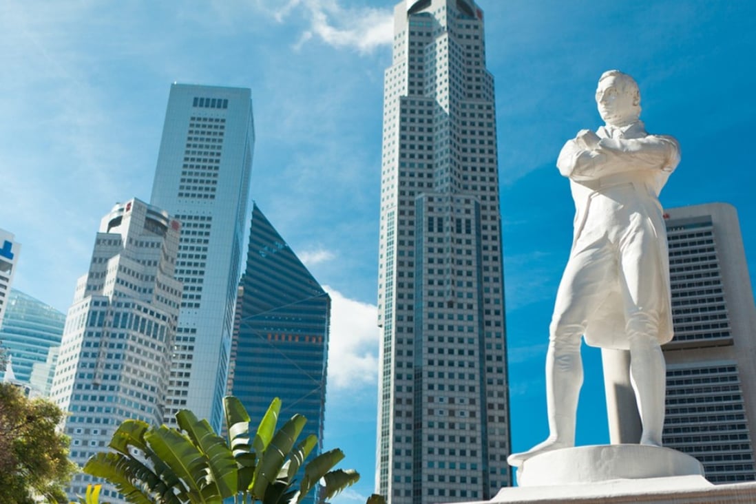 The statue of the hugely influential Stamford Raffles in downtown Singapore. Photo: Shutterstock