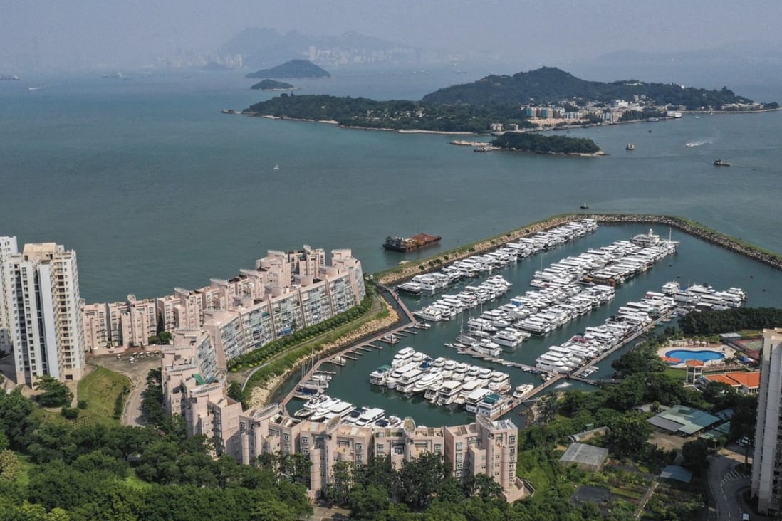 Marine Department interrogates evictionthreatened families at Hong