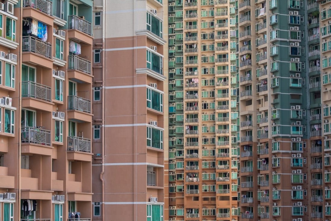 The gloomy forecasts come amid increasing signs that Hong Kong’s famously expensive property market has finally taken a downturn. Photo: Bloomberg