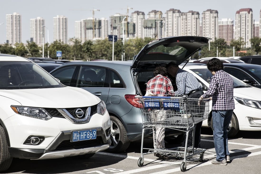 Tencent Holdings introduced on Wednesday an automated payment system for car parks across China. Set up under its WeChat Pay operation, the system has been rolled out to more than 1,000 car parks nationwide, including in major shopping malls, railway stations and airports. Photo: Bloomberg
