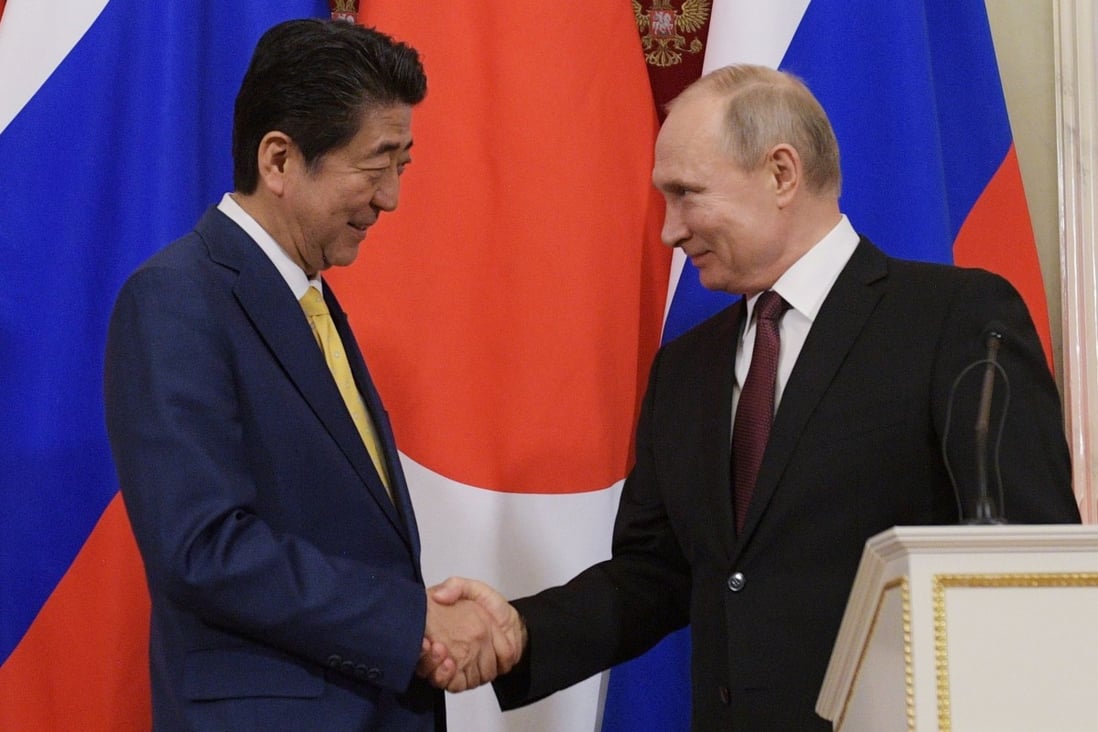 Japanese PM Shinzo Abe and Russian President Vladimir Putin. Photo: AFP