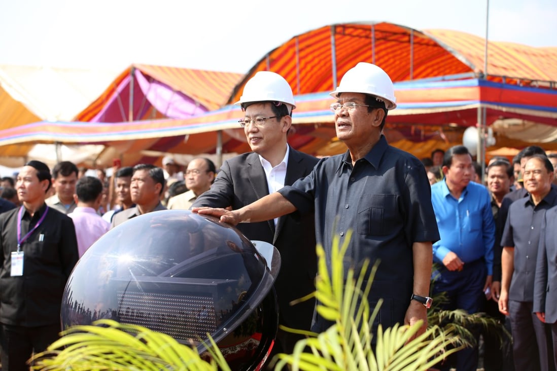 Cambodian Prime Minister Hun Sen (right, front) and Chinese ambassador to Cambodia Wang Wentian (left, front) attend a groundbreaking ceremony for the Cambodia-China Friendship Tboung Khmum Hospital in Tboung Khmum province, Cambodia, on Friday. Photo: Xinhua