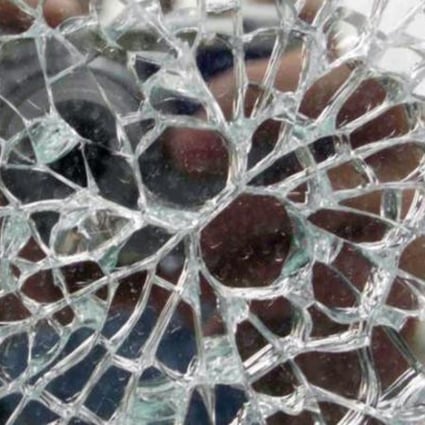 Cracked glass was caused by an impurity. Photo: Yu Wai-kin
