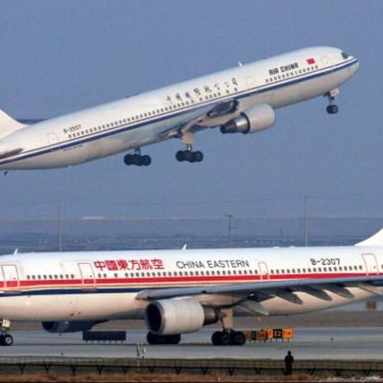 Air China and China Eastern Airlines are looking to raise funds for their operations. Photo: Bloomberg