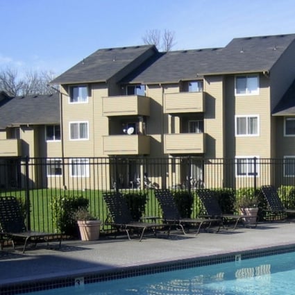 Housing is less affordable in Vancouver and Toronto, bank says