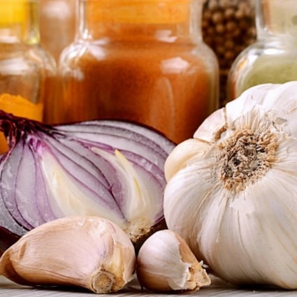 Does eating garlic give you body odours the next day?