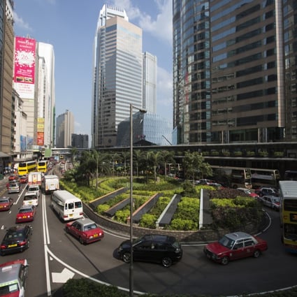 Knight Frank suggests amalgamating private and public sites and improving connectivity between Central, Admiralty, Wan Chai and Sheung Wan, which could be merged into one greater central business district. Photo: Bloomberg