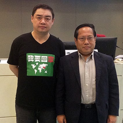 Wuer Kaixi (left) with lawmaker Albert Ho Chun-yan in Taiwan, before they both flew to Hong Kong. Photo: Albert Ho