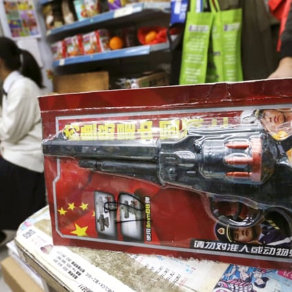 The plastic pistols on sale in Hung Hom. Photo: K.Y. Cheng