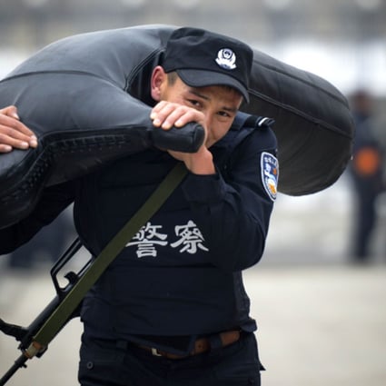 A SWAT take part in a training session in Urumqi, Xinjiang. Photo: AFP