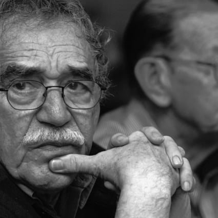 In this 2003 photo released by the Fundación Nuevo Periodismo Iberoamericano (FNPI), Colombian Nobel laureate Gabriel Garcia Marquez, left, is seen in Monterrey, Mexico. Photo: AP