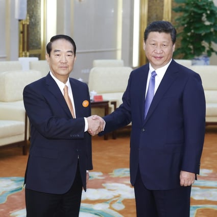 President Xi Jinping (right) meets Taiwan's James Soong for the first time in Beijing yesterday. Photo: CNS