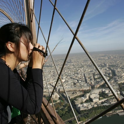 About 100 million Chinese visited tourist destinations abroad last year, splashing out US$120 billion to become the biggest spenders in global tourism. Photo: AFP