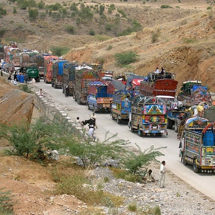 Vehicles line up at a security checkpoint as they arrive in northwest Pakistan's Bannu on Thursday. Photo: Xinhua