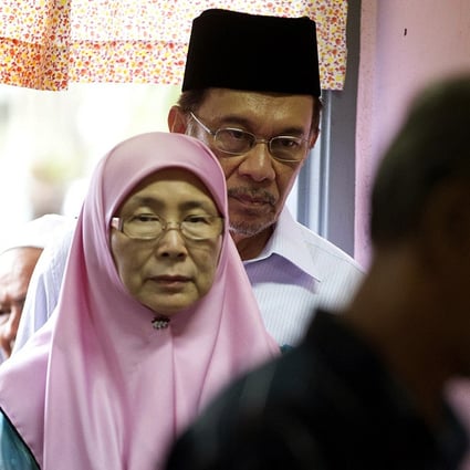 Malaysian Opposition Faces Split Over Anwar Ibrahim S Bid To Appoint Wife Chief Minister South China Morning Post