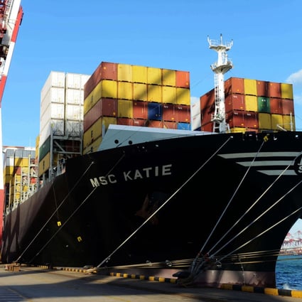 Because of high tax burdens, most mainland shipping companies sailing international routes have shunned the homeland, setting up operational bases in low-taxed jurisdictions and flying their vessels with foreign flags. 