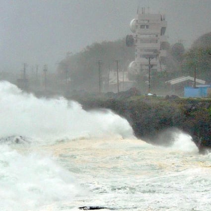 Wind and high waves from tropical storm Fung-Wong batter the coast of Lanyu, or Orchid Island, southeast of the main island of Taiwan. Photo: CNA