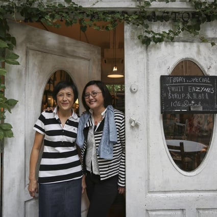 Tan Lam with her mother, Amy Chan.