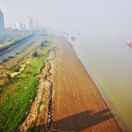 A polluted stretch of the Yangtze River in Jiangxi. Photo: Xinhua