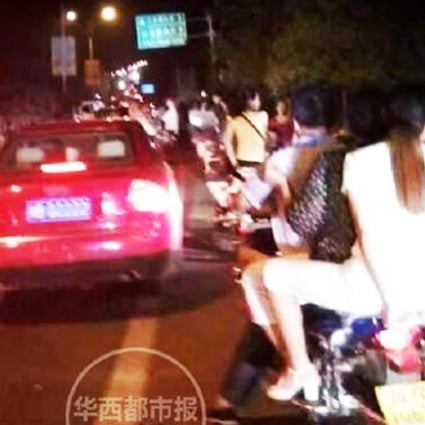 Many roads in the city of Nanchong were blocked by traffic jams as residents evacuated the Dingshui district after an ammonia leak at a chemical plant on Monday night. Photo: SCMP Pictures