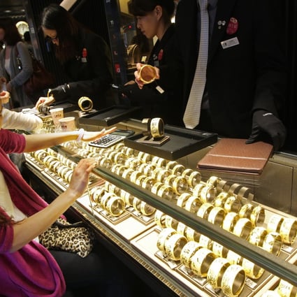 Staff at jewellery shops face temptations during their employment. Photo: David Wong