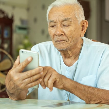 Gramps just found an amazing deal online. (Picture: Shutterstock)