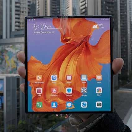 There’s no notch or front-facing camera cutout on the 8-inch screen of the Mate X.