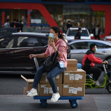 Huaqiangbei commercial area in Shenzhen on February 24. (Picture: Mao Siqian/Xinhua)