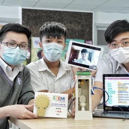 (Four CLAP-TECH Pathway Students from Man Kwan Pak Kau College won the award at The Second Future Engineer Grand Challenge)