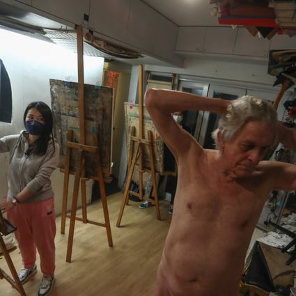 Life model David Chappell, 82, at a life drawing session with amateur artists in North Point, Hong Kong, on March 10, 2021. Photo: Jonathan Wong