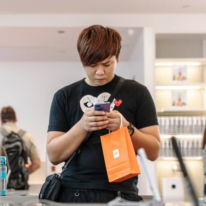 Xiaomi Corp plans to continue expanding its physical retail network in China, the world’s largest smartphone market. Photo: Bloomberg