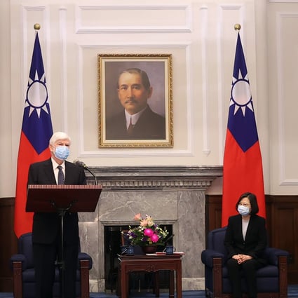 Former US senator Chris Dodd and Taiwanese leader Tsai Ing-wen in Taiwan. Photo: CNA