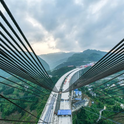 The construction site of the Dafaqu grand bridge on the Renhuai-Zunyi expressway in southwest China’s Guizhou Province is seen on April 21. Photo: Xinhua