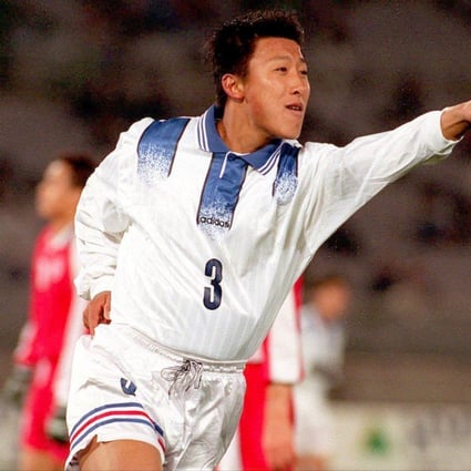 Former China captain and Grimsby Town hero Zhang Enhua dies, aged 48 ...