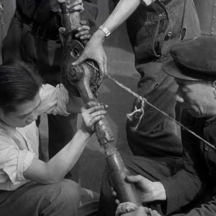 A 1944 Ministry of Information propaganda film entitled ‘The Chinese in Wartime Britain’ showed how thousands of Chinese sailors worked for the merchant navy.