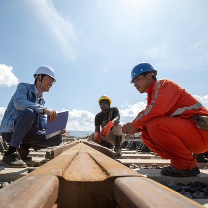 Chinese and local workers on the Mombasa-Nairobi-Naivasha Standard Gauge Railway project in Kenya on January 22, 2020. Photo: Xinhua