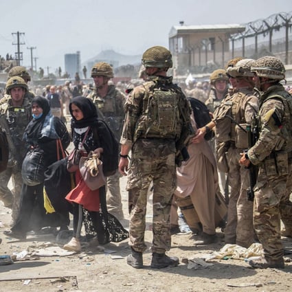 Members of the British and US military take part in the evacuation of personnel from Kabul airport in Afghanistan on August 20. Photo: dpa