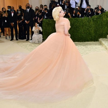 British singer Billie Eilish, a vegan and animal-rights activist, wore an Oscar de la Renta dress to the Met Gala in New York after the fashion label agreed to stop using animal fur in its designs. Photo: AFP 
