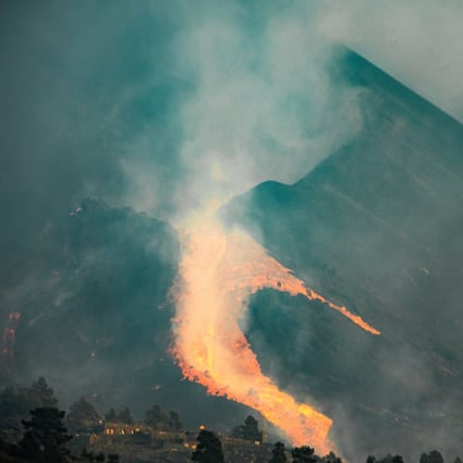 “Tourists can travel to the island and witness something undoubtedly unprecedented for themselves,” Spain’s tourism minister commented recently about the La Palma volcano eruption. Photo: EPA-EFE