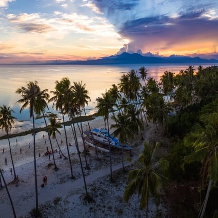 Siquijor island in the Philippines is loved by tourists, but its inhabitants believe it is home to ghosts, sorcerers and witches. Photo: Getty Images 