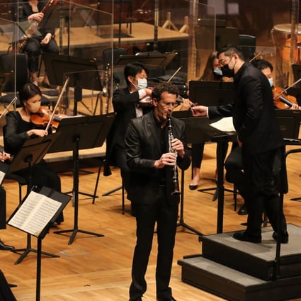 Guest solo clarinettist Gilad Harel plays Mozart’s Clarinet Concerto in A major with the  Hong Kong Sinfonietta. Photo: HK Sinfonietta