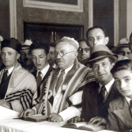 Jewish refugees in Hong Kong celebrate Yom Kippur at The Peninsula hotel in 1946. After World War II ended, the hotel became a temporary home to Jews en route to other destinations. Photo: Fred Antman and the Hong Kong Heritage Project