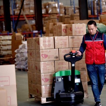 China wants to encourage more cross-border e-commerce. Photo: Xinhua 