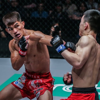 Danny Kingad throws a punch at Xie Wei. Photos: One Championship