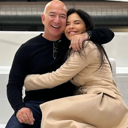 Lucky in love and successful in business – Jeff Bezos and a blissed-out Lauren Sánchez. Photo: @laurenwsanchez/Instagram