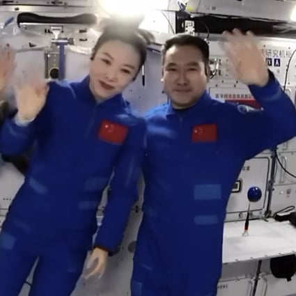 Chinese astronauts in space gave a science lecture for pupils from Hong Kong, Macau, and various mainland regions. Photo: CCTV